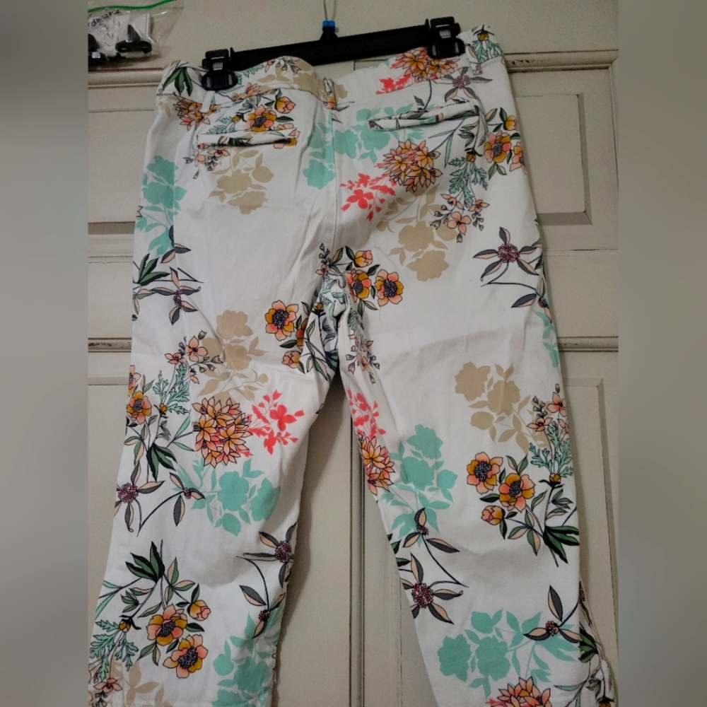 All cotton floral Capri